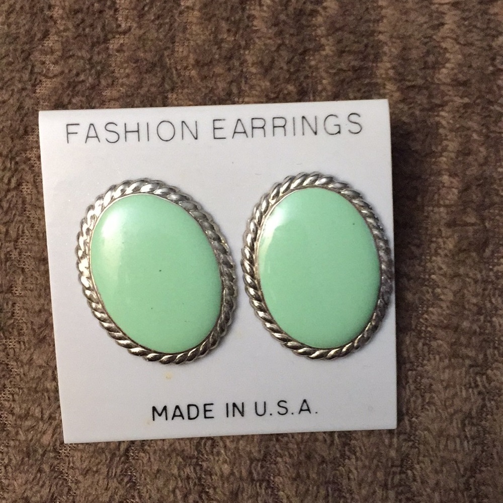 {Vintage} bundle of three pairs of Earrings - Picture 3 of 4